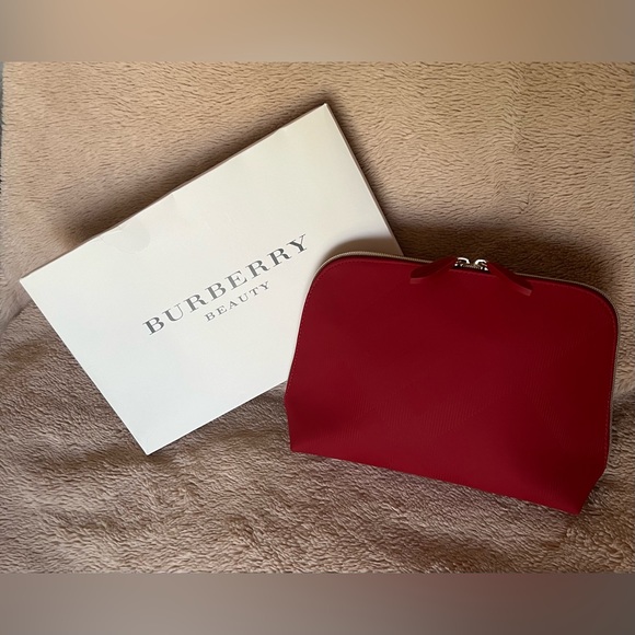 BURBERRY Beauty Limited Edition Large Military Red Nova Plaid Design Trousse - Picture 11 of 12